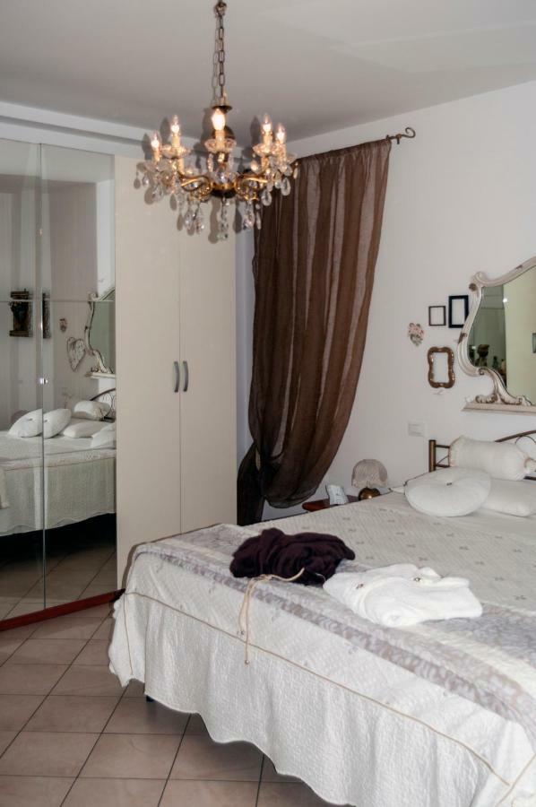 Casa Del Sole Appartamento N° 2 White And Gold Room Gavardo Exterior foto